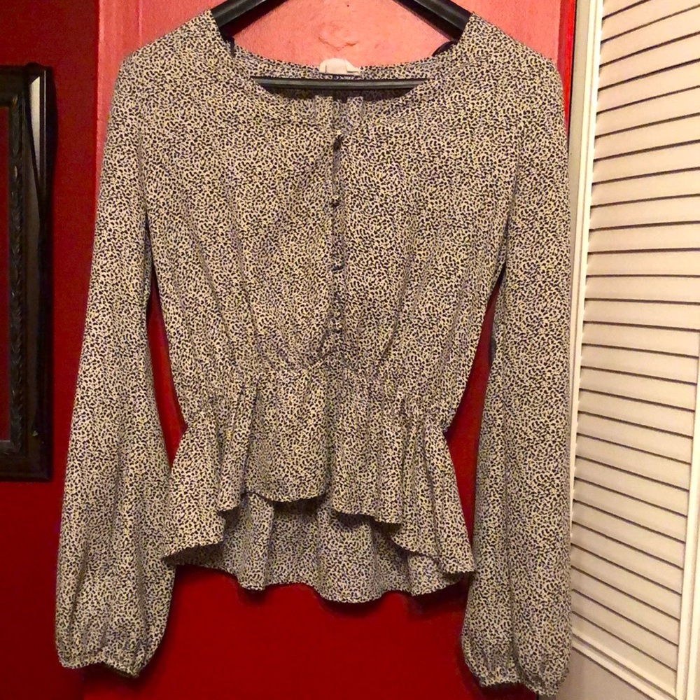 Sienna Sky Leopard Print Long Sleeve button Down Blouse size M medium office